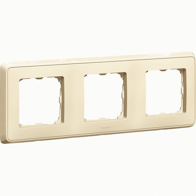 Рамка LEGRAND Cariva 3 поста горизонтальный/вертикальный монтаж слоновая кость 773753 Рамка LEGRAND Cariva 3 поста горизонтальный/вертикальный монтаж слоновая кость 773753